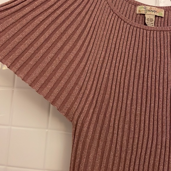 Younique splendid pleated, ribbed and elastic top. Batwing sleeves, size L. - Picture 8 of 16